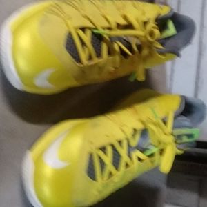 nike air max lebron x low sonic yellow